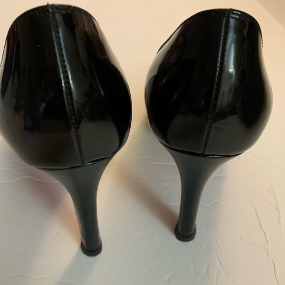 Christian Louboutin Simple Pumps Black Patent Leather Heels Size 37 1/2 or 7.5 - Picture 6 of 15